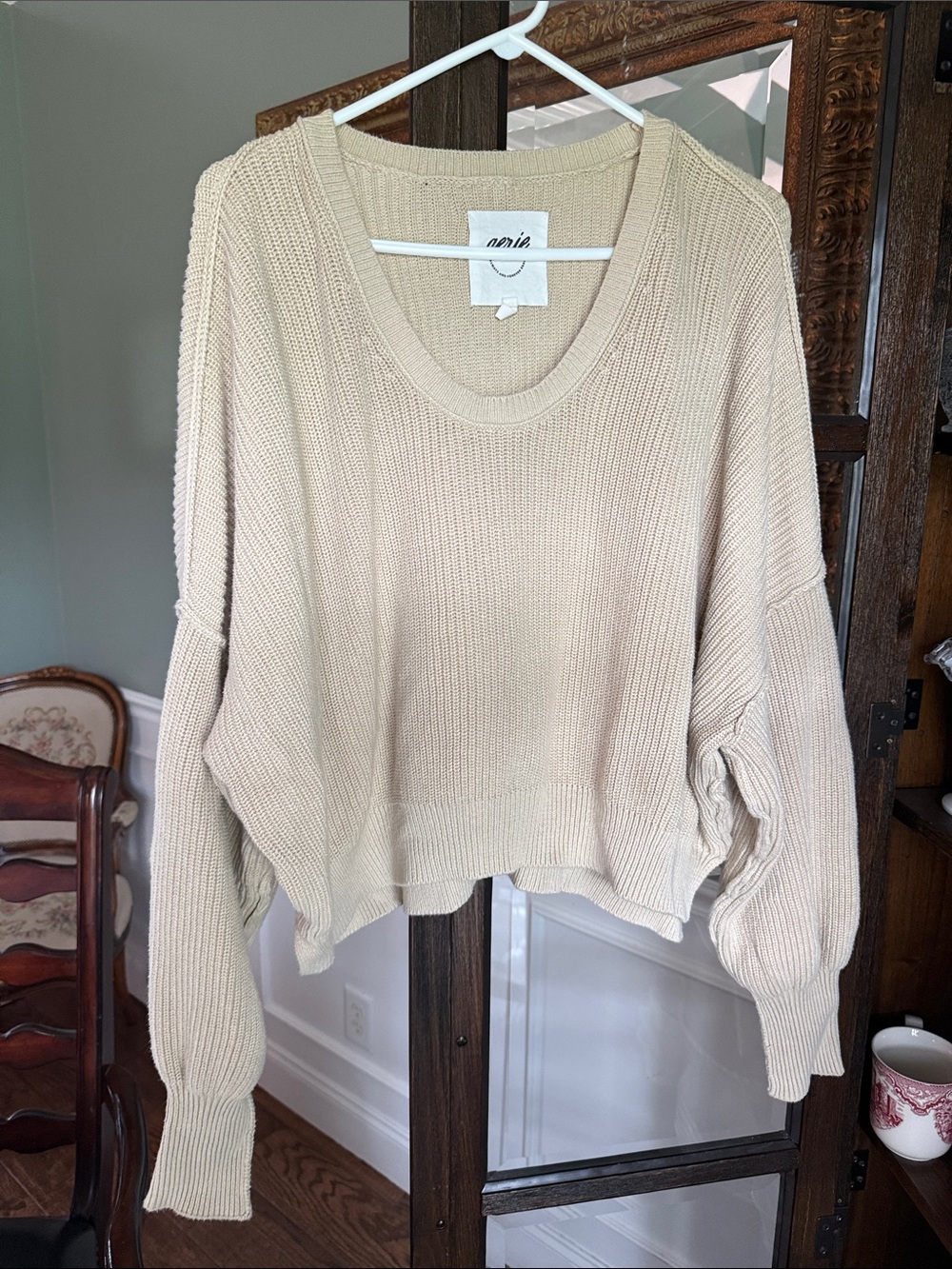 aerie Size M Cropped Scoop Neck oversized Sweater - Cream